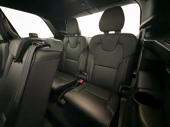 Volvo XC90 21 of 30