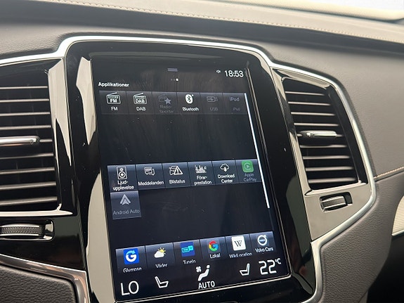Volvo XC90 26 of 30