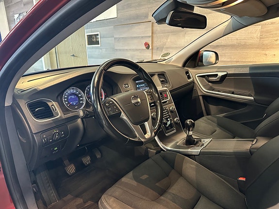 Volvo V60 6 of 20