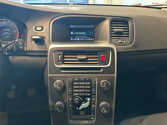 Volvo V60 14 of 20