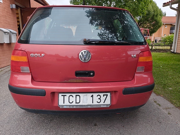 Volkswagen Golf IV 3 of 8