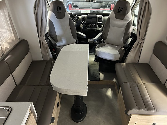 Challenger 318 Queensbed Ultimate Edition M26 - Fiat Ducato 2.2L 140 HK Automat 9 of 21