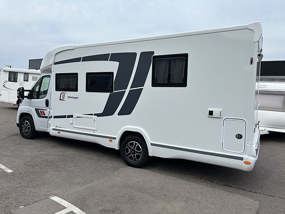 Challenger 318 Queensbed Ultimate Edition M26 - Fiat Ducato 2.2L 140 HK Automat 3 of 21