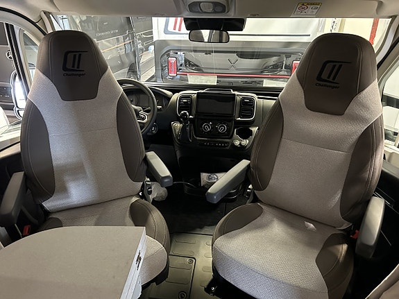 Challenger 318 Queensbed Ultimate Edition M26 - Fiat Ducato 2.2L 140 HK Automat 5 of 21