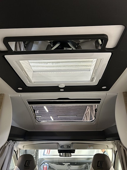 Challenger 318 Queensbed Ultimate Edition M26 - Fiat Ducato 2.2L 140 HK Automat 10 of 21