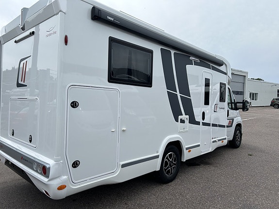 Challenger 318 Queensbed Ultimate Edition M26 - Fiat Ducato 2.2L 140 HK Automat 4 of 21