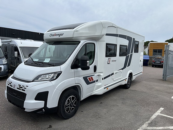 Challenger 318 Queensbed Ultimate Edition M26 - Fiat Ducato 2.2L 140 HK Automat 2 of 21