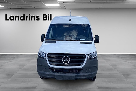 Mercedes-Benz Sprinter 317 2 of 14