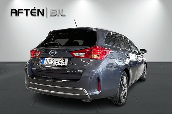 Toyota Auris 10 of 22