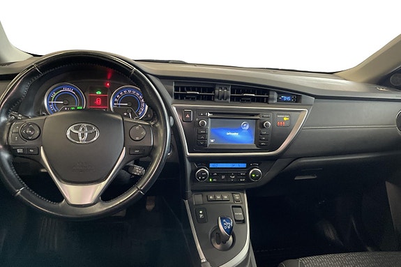 Toyota Auris 11 of 22