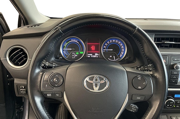 Toyota Auris 12 of 22