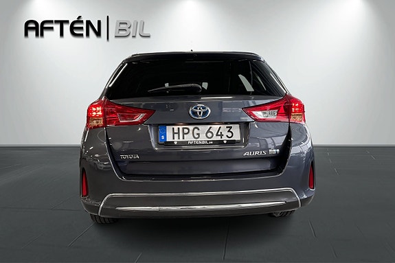 Toyota Auris 9 of 22