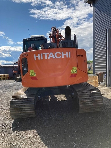 Hitachi ZX 135 US-6 3 of 8