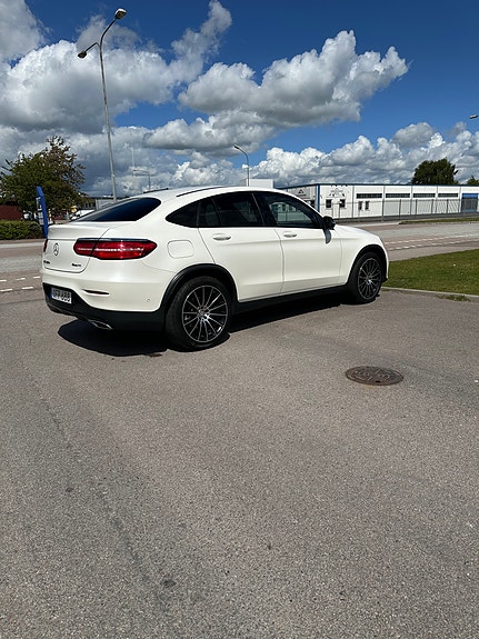 Mercedes-Benz GLC220 d 3 of 7