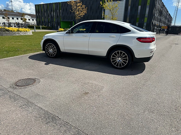 Mercedes-Benz GLC220 d 2 of 7