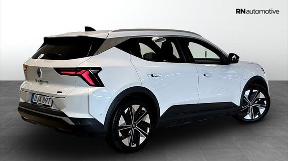 Renault Scenic E-Tech 3 of 24