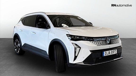 Renault Scenic E-Tech 2 of 24