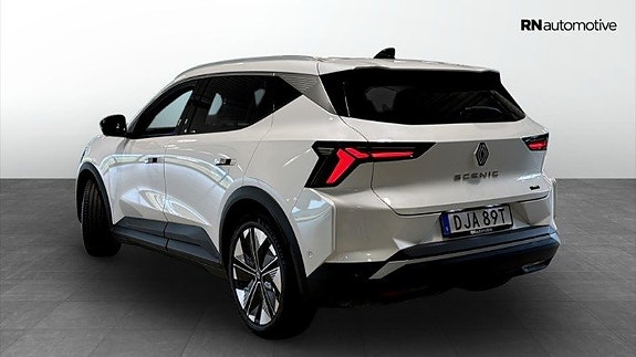 Renault Scenic E-Tech 4 of 24