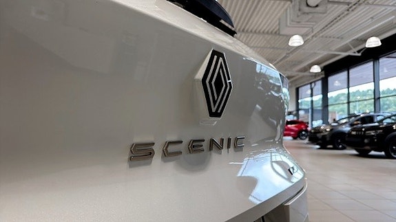 Renault Scenic E-Tech 24 of 24