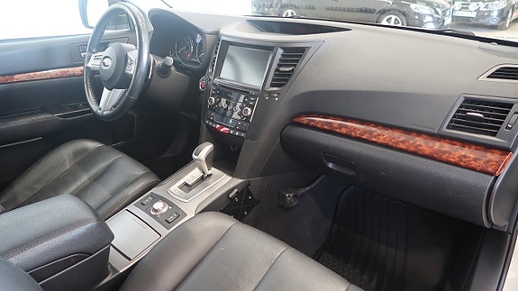 Subaru Outback 10 of 19