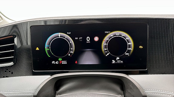 Volkswagen Passat 13 of 19