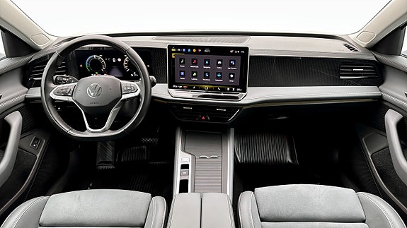 Volkswagen Passat 10 of 19