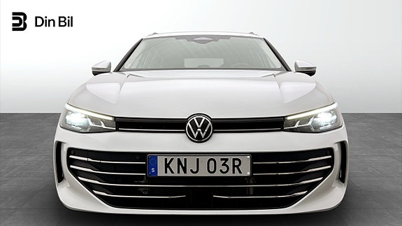 Volkswagen Passat 4 of 19