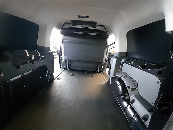Volkswagen Caddy 13 of 25