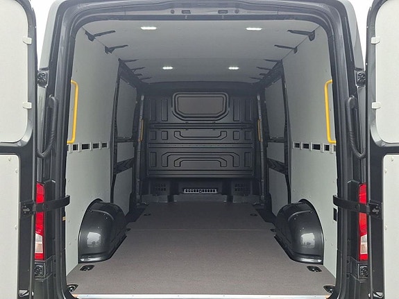 Volkswagen Crafter 35 22 of 25