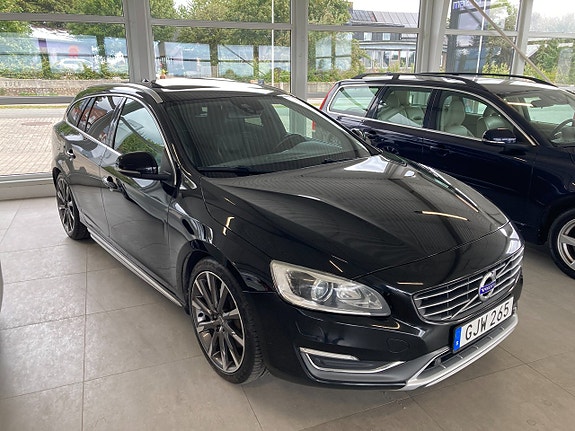 Volvo V60 2 of 11