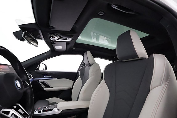 BMW iX2 26 of 29