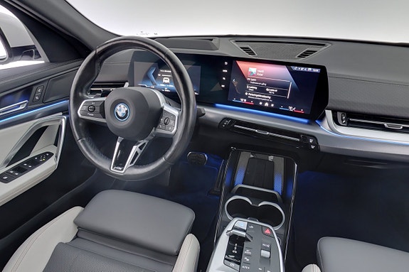 BMW iX2 15 of 29