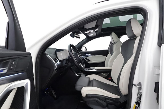 BMW iX2 10 of 29