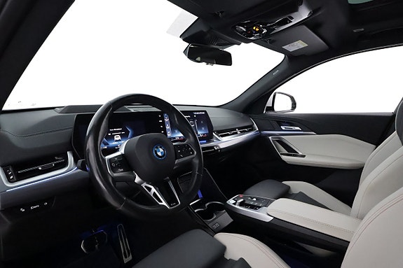 BMW iX2 11 of 29