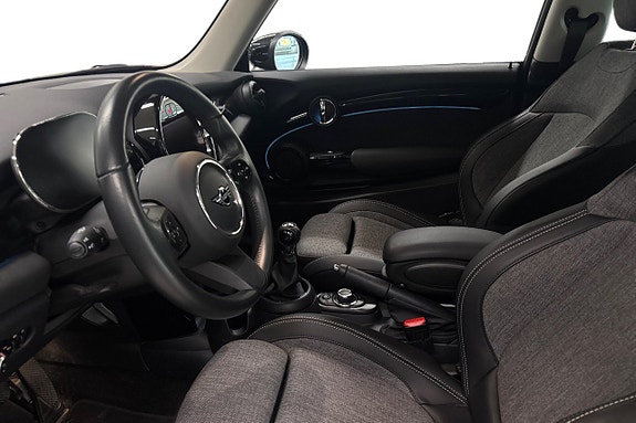 MINI Cooper 12 of 18