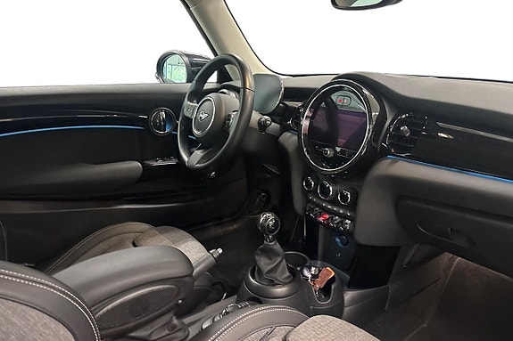 MINI Cooper 6 of 18