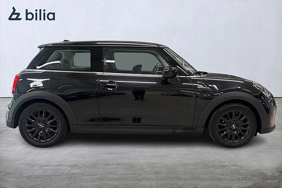 MINI Cooper 16 of 18