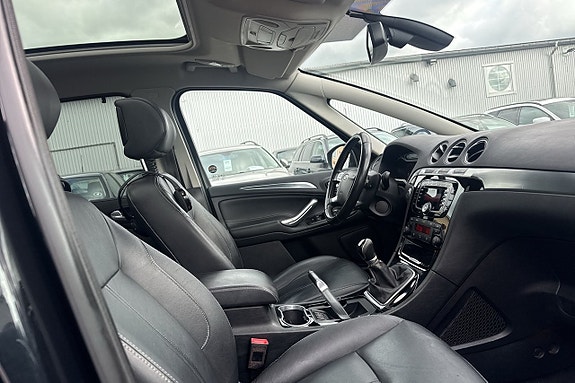 Ford S-MAX 19 of 21