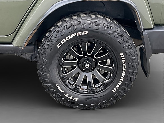 Jeep Wrangler Unlimited 28 of 28