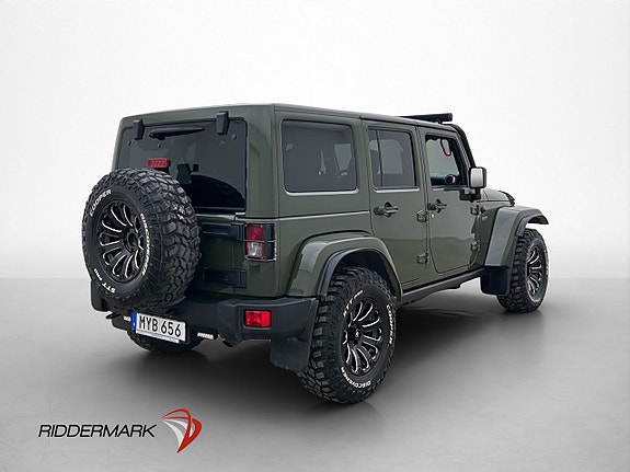 Jeep Wrangler Unlimited 8 of 28