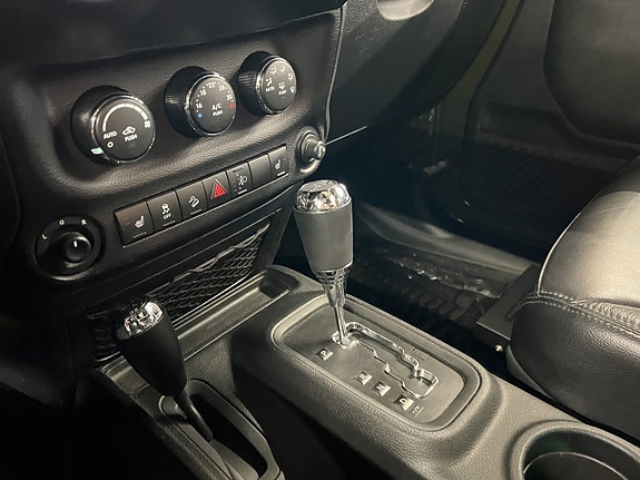 Jeep Wrangler Unlimited 20 of 28