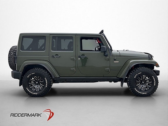 Jeep Wrangler Unlimited 9 of 28