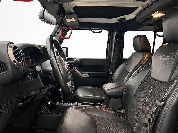 Jeep Wrangler Unlimited 11 of 28