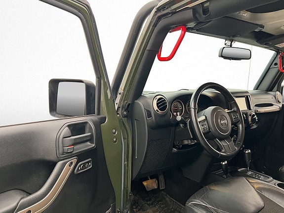 Jeep Wrangler Unlimited 10 of 28