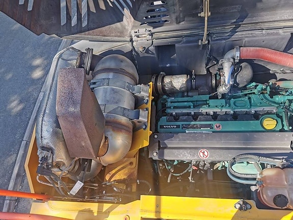Volvo EW 160 E 17 of 24