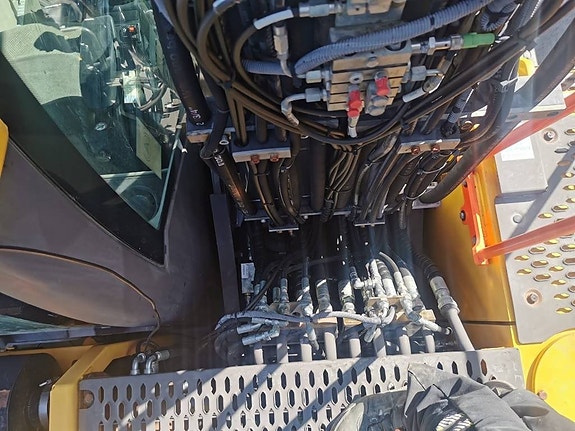 Volvo EW 160 E 16 of 24