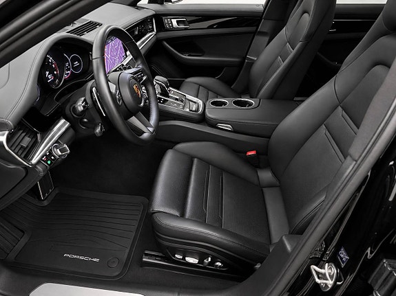 Porsche Panamera 4 7 of 13