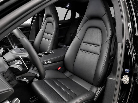 Porsche Panamera 4 9 of 13