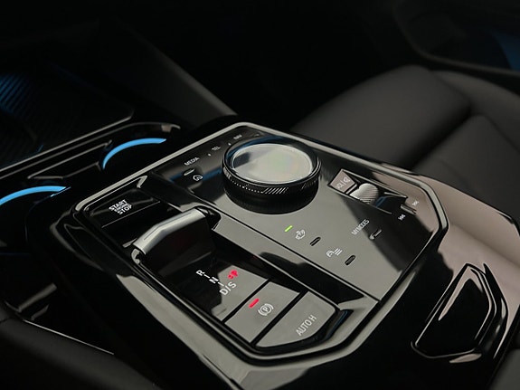 BMW 530e 26 of 30