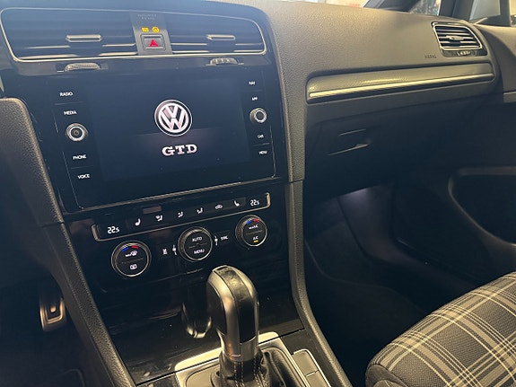 Volkswagen Golf I 14 of 22